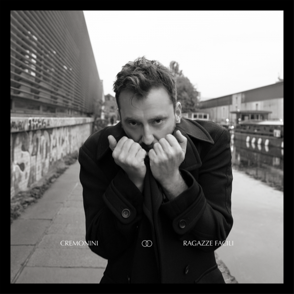 Cesare Cremonini: il pianista di David Bowie nel nuovo singolo Cesare Cremonini: il pianista di David Bowie nel nuovo singolo