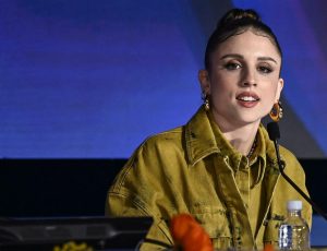 Angelina Mango ha annunciato il suo ritorno sui palchi